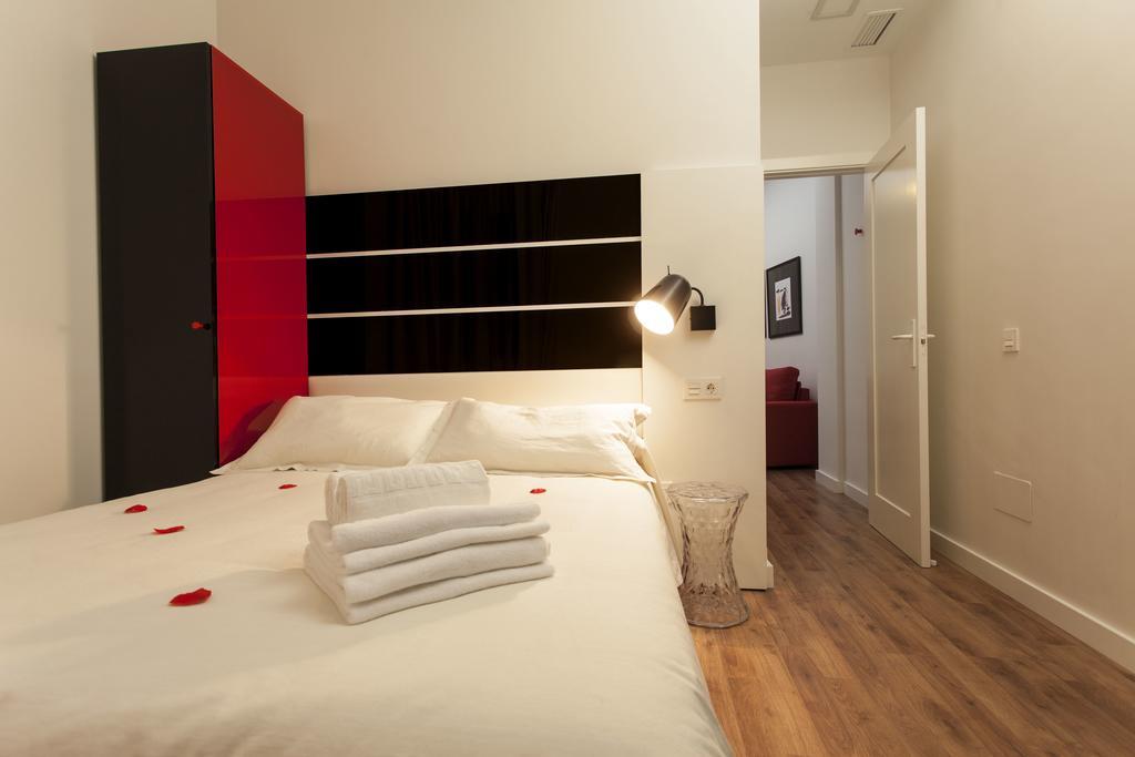 Picasso Suites Малага Стая снимка
